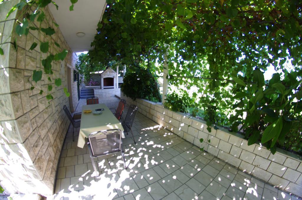 Apartments Luka Лумбарда Экстерьер фото